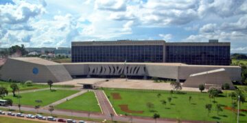IPI no crédito de PIS/COFINS: o que o STJ decidiu no Tema 1.373